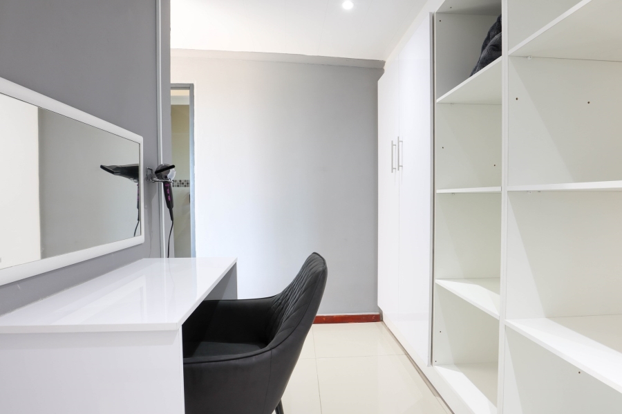 4 Bedroom Property for Sale in Darling Western Cape